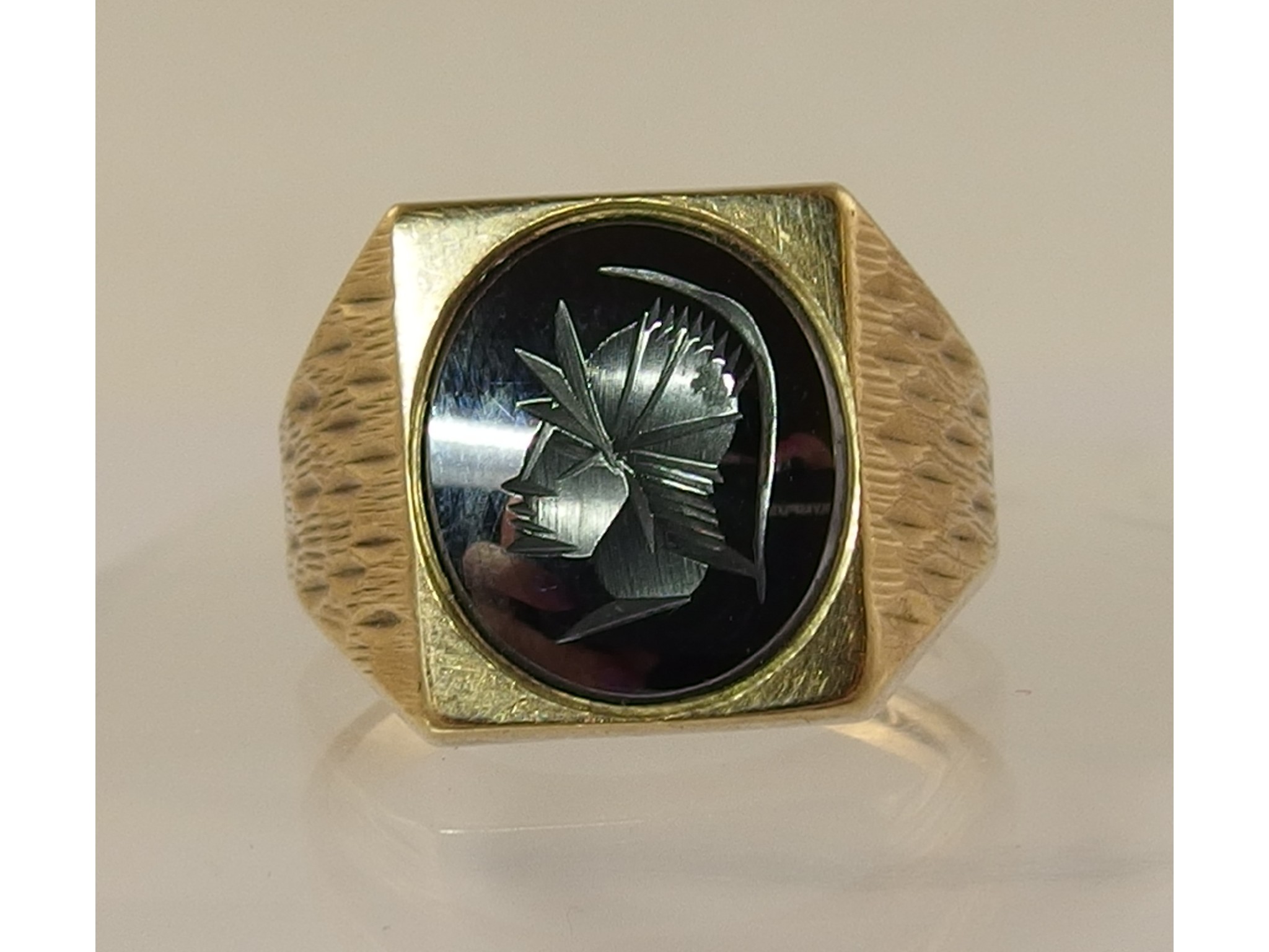 Appraisal: A ct gents signet ring set with a Centurion Hematite