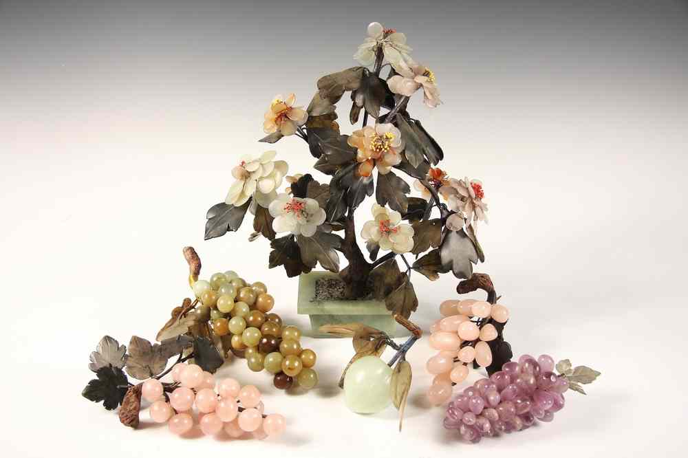 Appraisal: CHINESE JADE TREE FRUIT - th c Chinese Jade Flowering