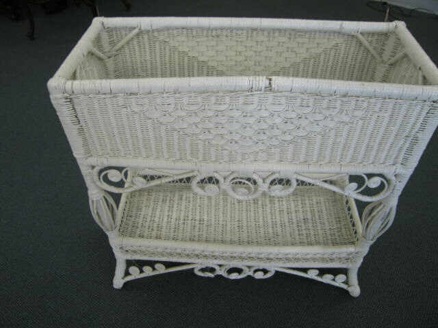 Appraisal: Wicker Rectangular Planter