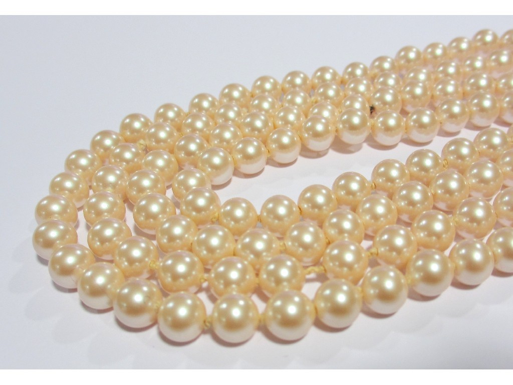 Appraisal: Two strands of cultured pearls of good colour the pearls