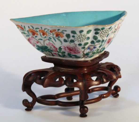 Appraisal: An early thC Chinese famille vert bowl the shaped floral