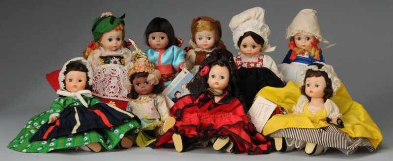 Appraisal: Lot of Madame Alexander International Dolls Description American Ca -