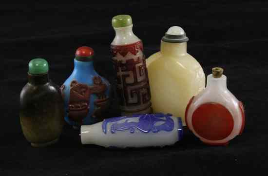 Appraisal: Six Chinese snuff bottles th th century including four in