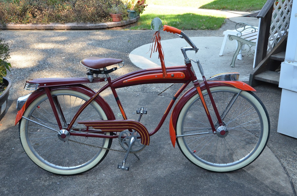 Appraisal: Monark Silver King Rocket boys bicycle restored in excellent condition