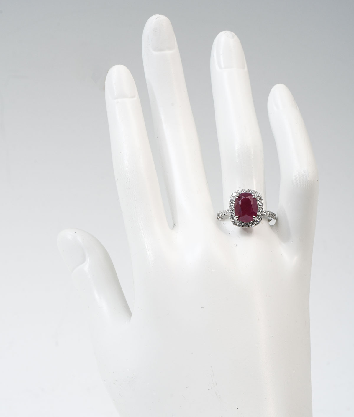 Appraisal: K BURMESE RUBY DIAMOND RING CT step cut ruby is