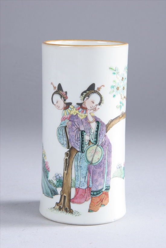 Appraisal: CHINESE FAMILLE ROSE PORCELAIN BRUSH HOLDER Daoguang iron red seal