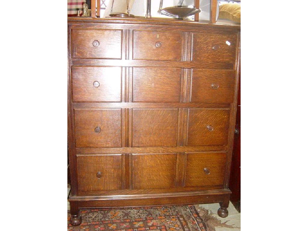 Appraisal: An oak chest of three long and two short drawers