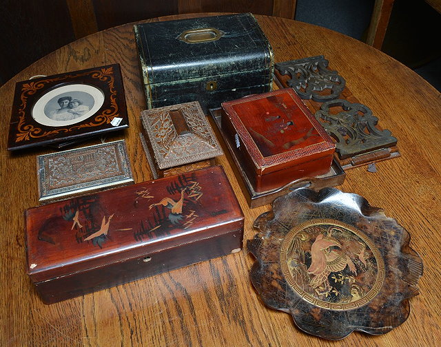 Appraisal: A Victorian walnut and brass set of extending bookendswith a