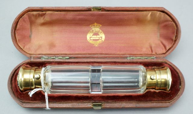 Appraisal: A fine Victorian double ended facetted glass scent and salts