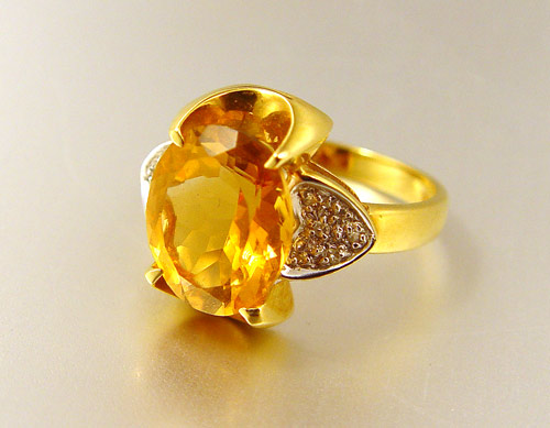 Appraisal: K CT CITRINE RING WITH DIAMONDS K yellow gold ring