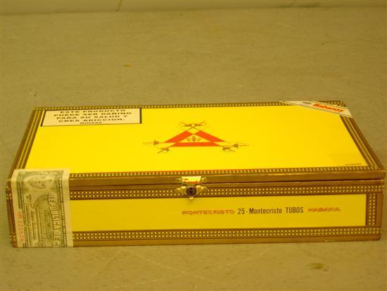 Appraisal: Box of Montecristo tubos cigars in sealed box Code KBE