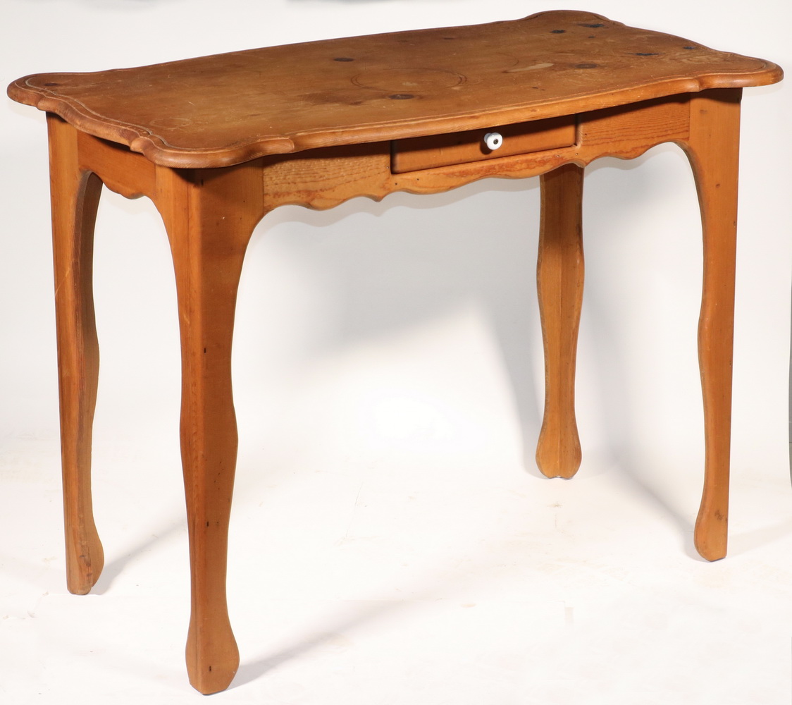 Appraisal: PINE WRITING DESK Country French Style Pine Rectangular Writing Desk