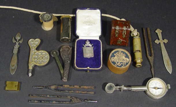 Appraisal: Collection of items including sewing tools a French compass set