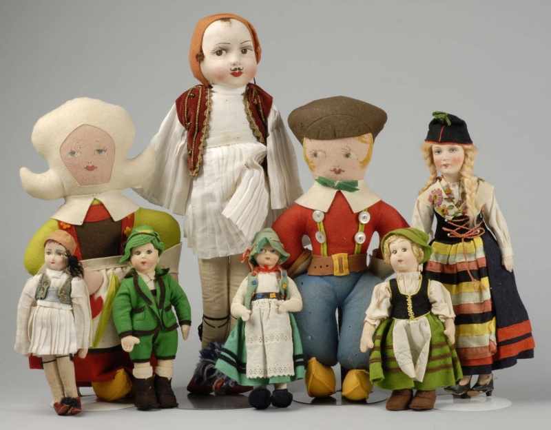 Appraisal: Lot of Cloth Character and Souvenir Dolls Description All are