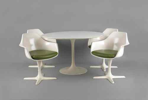 Appraisal: Eero Saarinen for Knoll Tulip table no label mid th