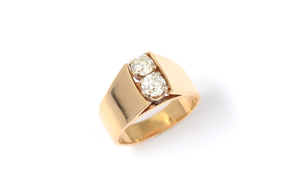 Appraisal: STONE CTW DIAMOND RING K yellow gold diamond ring contains