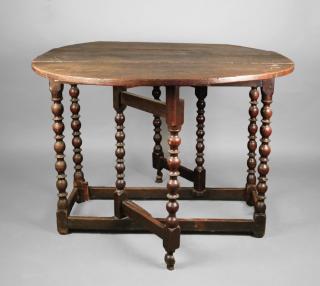 Appraisal: English William and Mary Oak Gateleg Table th thc The