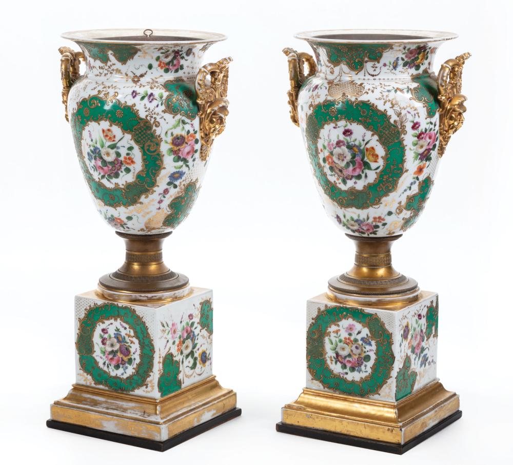 Appraisal: Pair of Paris Porcelain Vases early th c in the