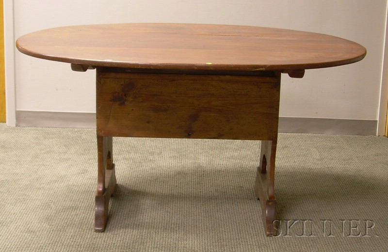 Appraisal: Country Oval Pine Chair Table with Shoe Feet ht top