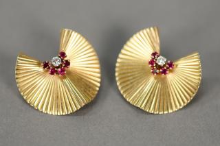 Appraisal: Pair of Tiffany K gold fan style clip on earrings