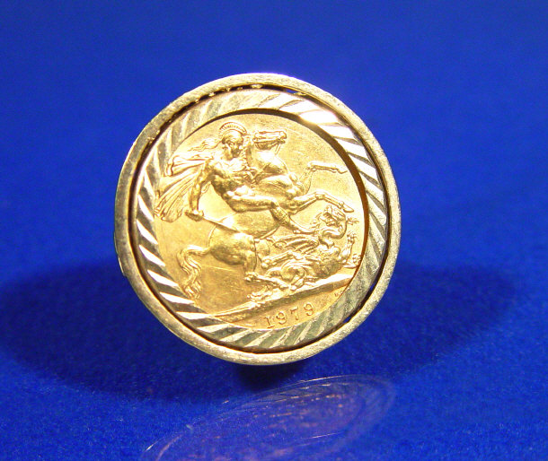 Appraisal: ct gold sovereign ring