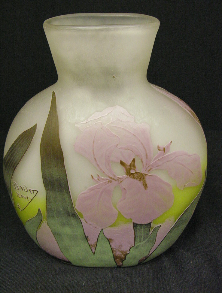 Appraisal: DAUM NANCY CAMEO ART GLASS VASE Signed in Cameo Iris