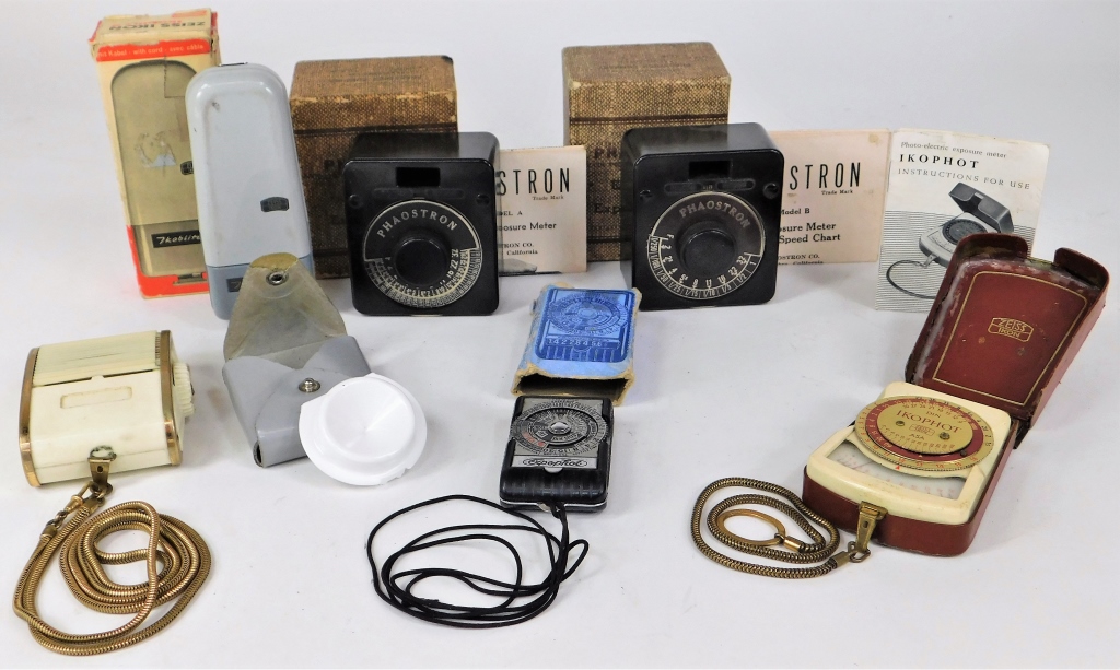 Appraisal: GROUP OF VINTAGE EXPOSURE METERS Group of vintage exposure meters