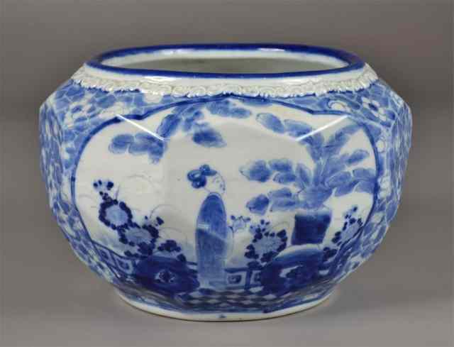 Appraisal: A Fine Japanese Arita Style Porcelain JardiniereFinely painted within two