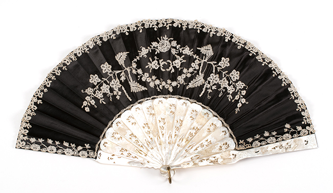 Appraisal: SATIN LACE AND MOTHER-OF-PEARL FOLDING FAN English th CenturyBlack satin