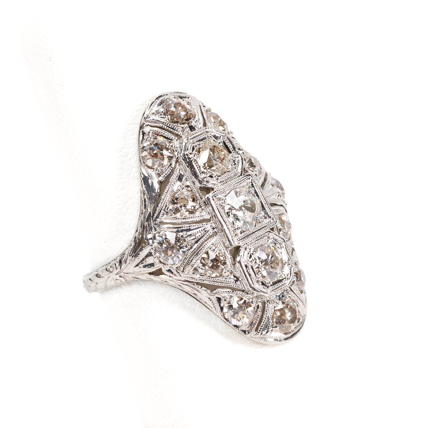 Appraisal: E TH C PLATINUM EDWARDIAN DIAMOND RING - Edwardian diamond