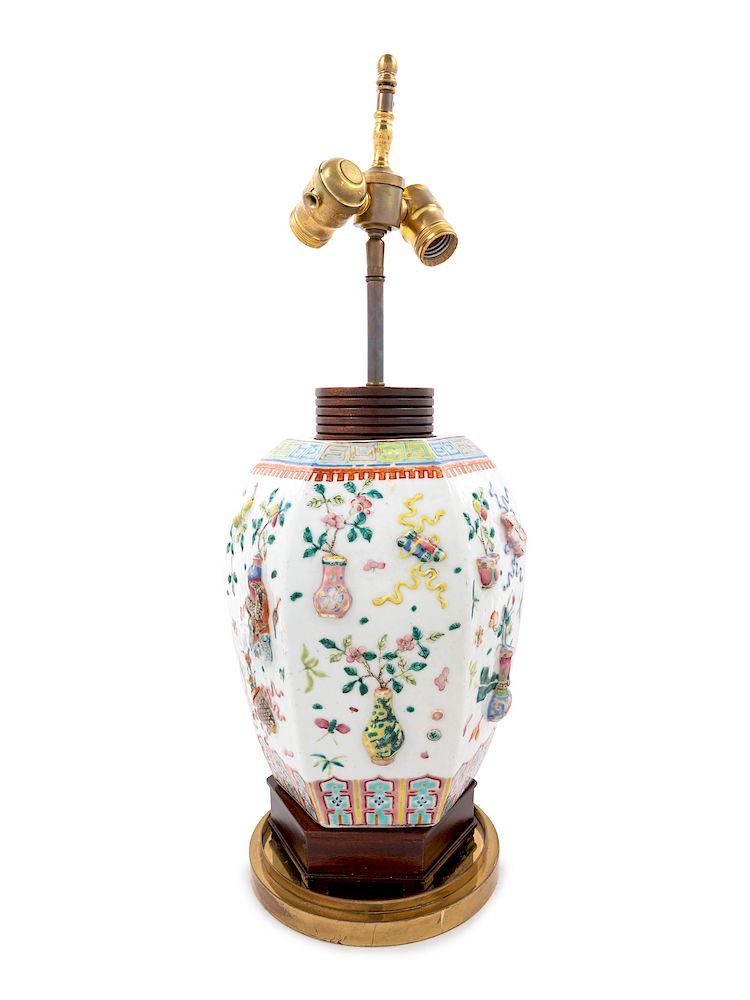 Appraisal: A Famille Rose Porcelain 'Hundred Antiques' Vase A Famille Rose