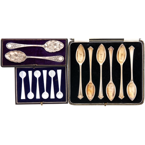 Appraisal: A set of six George V silver gilt grapefruit spoons