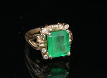 Appraisal: Columbian Emerald k Ring With Diamonds Kt yellow gold band