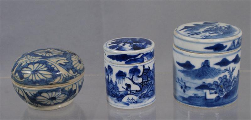 Appraisal: Lot of th th c Chinese porcelain covered boxes chips