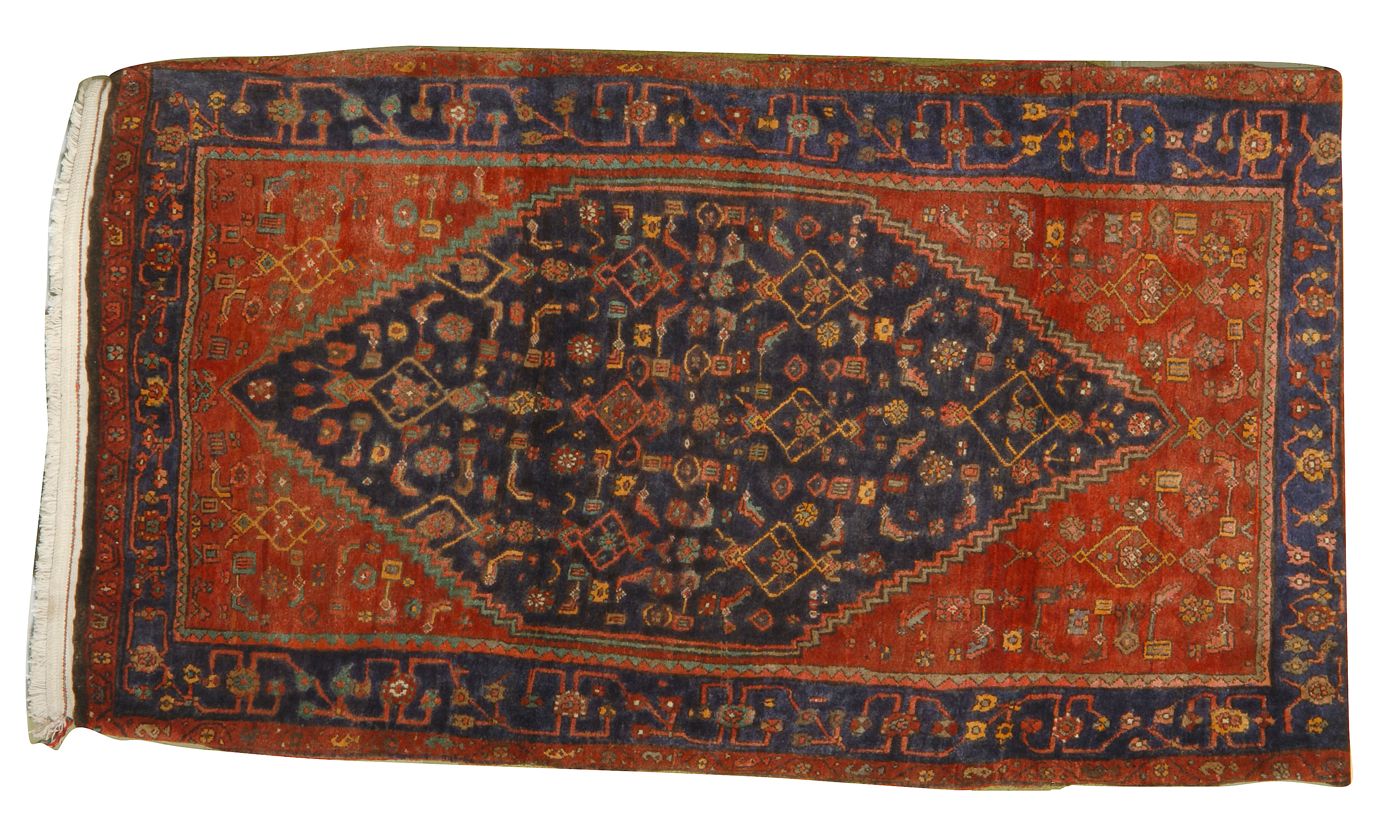 Appraisal: ORIENTAL RUG PERSIAN ' x ' Central hexagonal medallion in