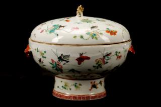 Appraisal: Fine Chinese Export Lidded Tureen Grasshoppers Chinese late th early