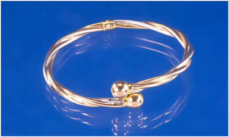 Appraisal: ct Gold Bangle hinged Two tone grammes in weight