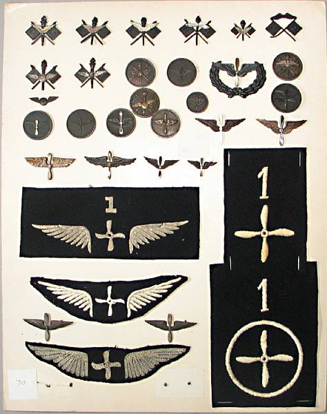 Appraisal: A lot of World War aviation collar insignia and patches