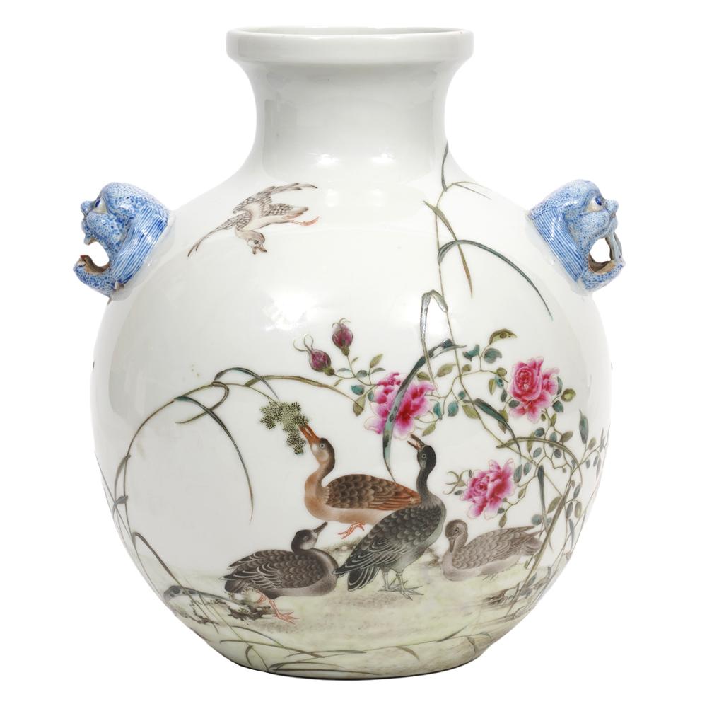 Appraisal: CHINESE BULBOUS VASE WITH FOO DOG HANDLESChinese bulbous vase with