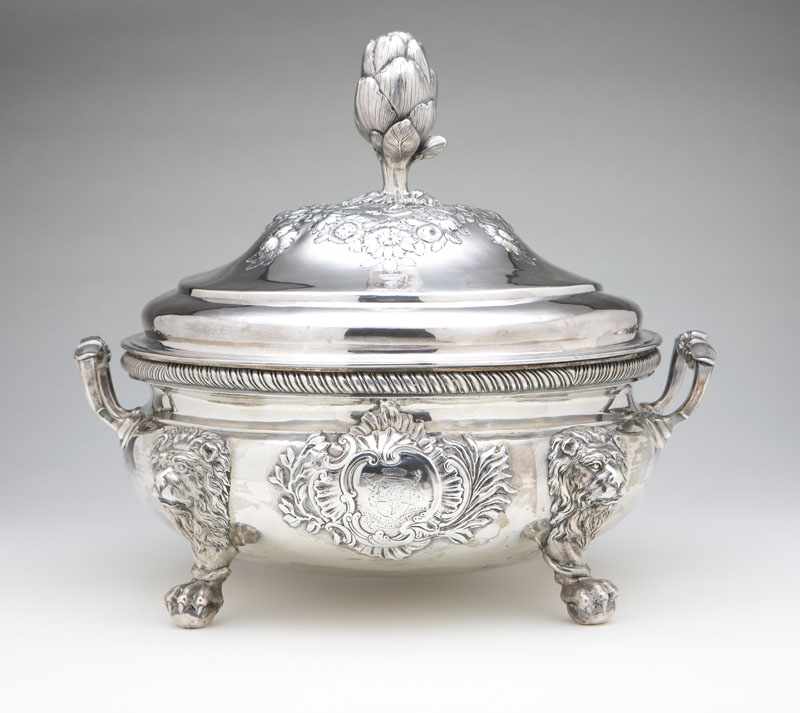 Appraisal: The lid London with maker's mark of William Cripps the