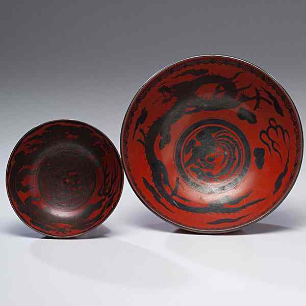 Appraisal: Japanese Dragon Bowl Japanese a porcelain bowl with dragons and