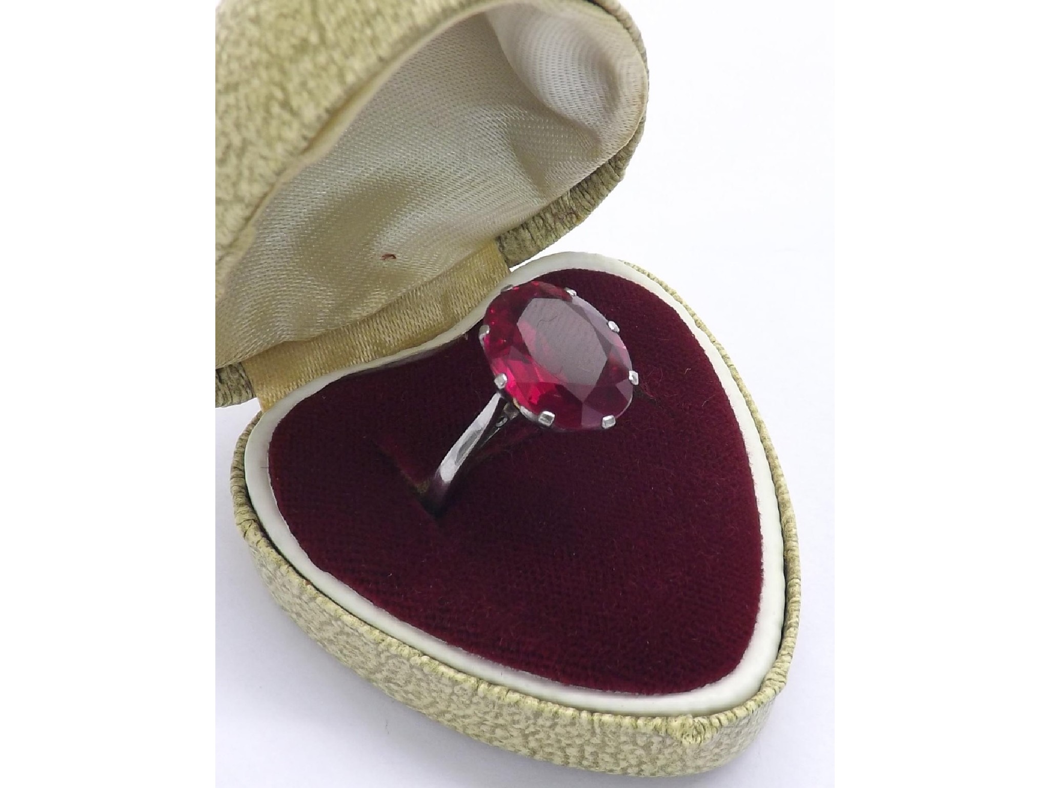 Appraisal: Platinum synthetic ruby ring size N heart shaped box