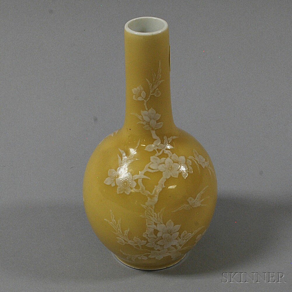 Appraisal: Chinese Enameled Porcelain Vase the bulbous vase with long neck