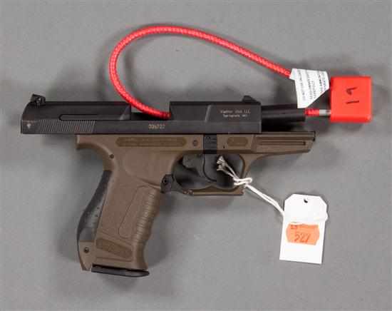 Appraisal: Walther P mm semi-automatic pistol serial metal parts with black