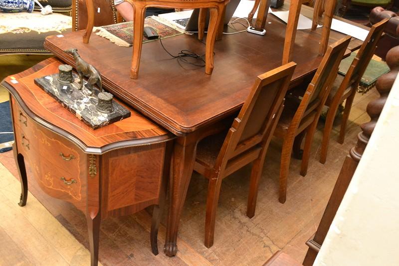 Appraisal: AN OAK LOUIS XV STYLE DRAW LEAF TABLE LEAVES NOT