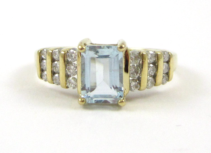 Appraisal: AQUAMARINE DIAMOND AND TEN KARAT GOLD RING with three rows