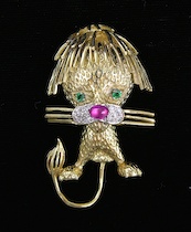 Appraisal: A Humorous Yellow Gold Lion Brooch A brooch in the