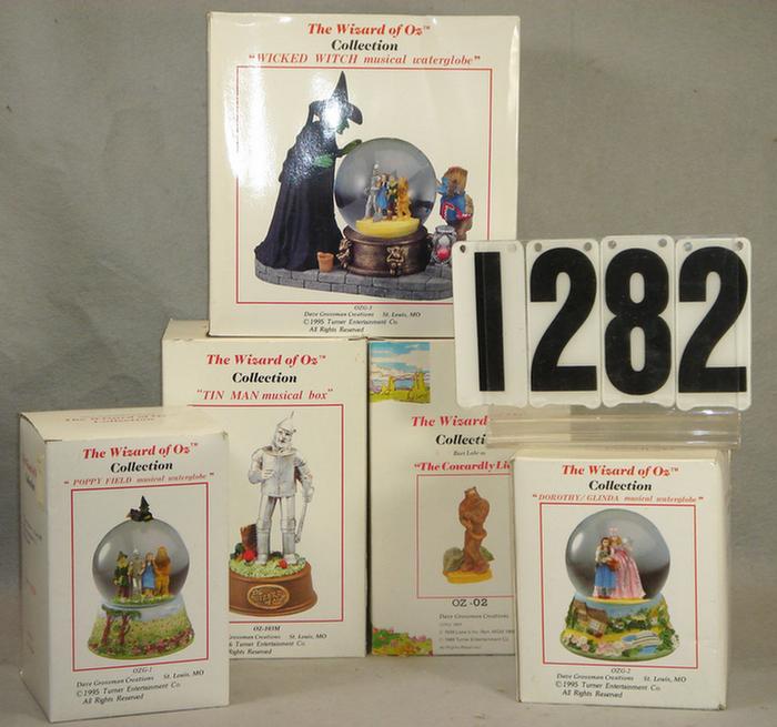 Appraisal: Lot of Wizard of Oz Collection figures to include musical