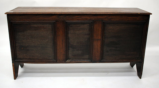 Appraisal: A LATE TH CENTURY OAK COFFER with triple panelled front