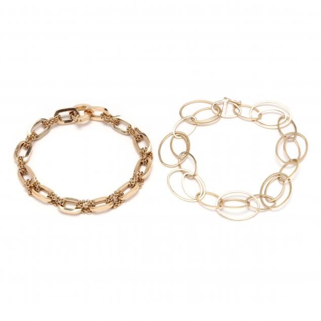 Appraisal: TWO GOLD BRACELETS The first comprised of oval gold links